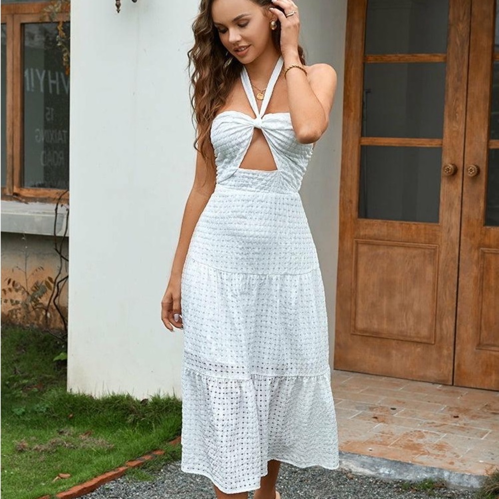 Cupshe Drea Halter Neck Fitted Waisted A-Shape Dress White